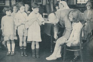 Test du réflexe rotulien pour indication de maladie nerveuse, vers 1935