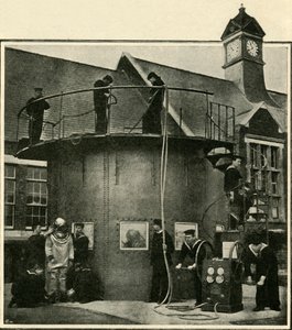Le réservoir de plongée à Portsmouth où les plongeurs sont formés - Unbekannt