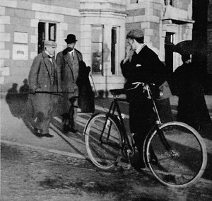 Le grand-duc Michel de Russie quittant la gare de Ballater, 1900 - Unbekannt