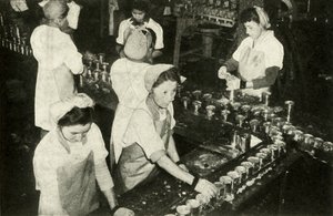 La grande industrie du saumon - Filles indiennes travaillant dans le département de mise en conserve - Unbekannt