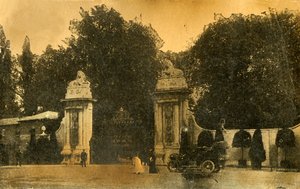 Les Portes du Lion, Hampton Court, Londres, 1910