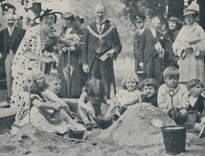 La reine inaugure une aire de jeux pour enfants, 1936, 1937 - Unbekannt