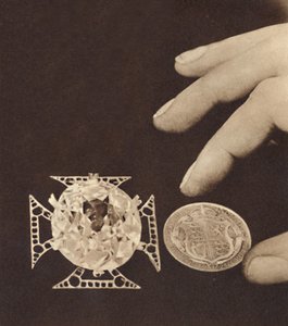 Les Armoiries de la Reine, 1937 - Unbekannt