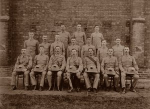 La police régimentaire du 1er Royal Munster Fusiliers, Rangoon, Birmanie, 1913 - Unbekannt