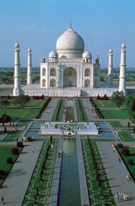 Le Taj Mahal, depuis le sommet de la porte d