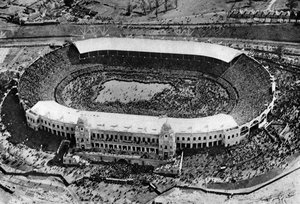 La première finale de la Coupe à Wembley Stadium, Londres, 1923, 1926-1927