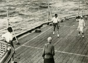 Leurs Majestés, dans une partie de Quoits sur le pont du H.M.S. Renown, 1927, 1937 - Unbekannt