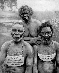 Trois Aborigènes des tribus côtières au-dessus de Brisbane, Australie