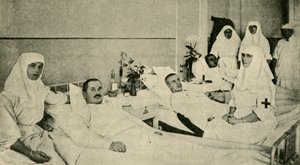 La Tsarine Alexandra soignant des soldats blessés, 1914, vers 1920 - Unbekannt