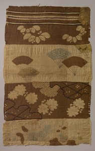 Textile Tsujigahana avec rayures horizontales, plantes à fleurs, éventails, flocons de neige, vers la fin du 16ème siècle