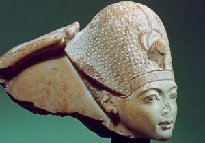 Toutankhamon portant la couronne bleue, 14ème siècle av. J.-C.