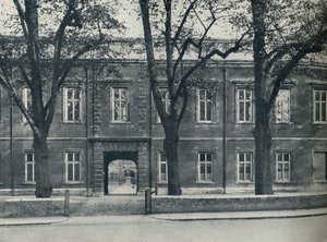 École supérieure, vue sur la cour de l