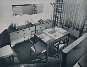 Vue dans la salle à manger-salon conçue par Gilbert Rohde, 1936