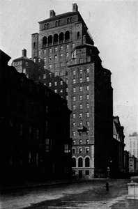 Vue vers le sud sur Madison Avenue du bâtiment des Fraternity Clubs, New York, 1924