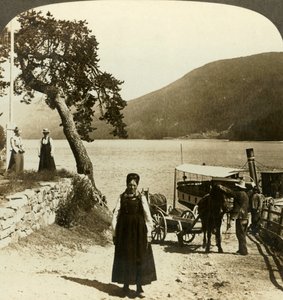 Quand le bateau à vapeur du lac arrive à la jetée de Tinoset - vue à travers Tinsjo vers les collines, Norvège, vers 1905
