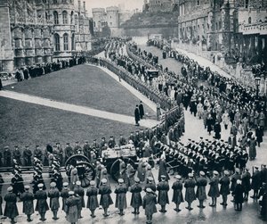 Dans les murs du château historique de Windsor, 1936 - Unbekannt