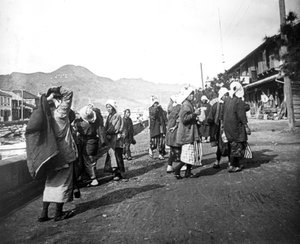 Femme portant des charges de charbon, Nagasaki, Japon - Unbekannt