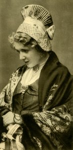 Femme en costume traditionnel, Basse-Autriche, vers 1935 - Unbekannt