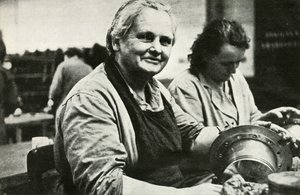 Femmes travaillant à la maintenance et à la réparation des avions, Pays de Galles, Seconde Guerre mondiale, vers 1939-1944, 1946 - Unbekannt