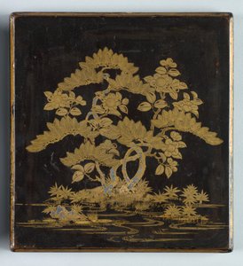 Boîte à écrire Suzuribako avec motif de pin, camélia et bambou, 1400s - Unbekannt