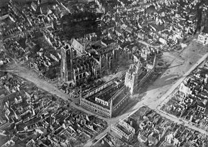 Ypres après le bombardement allemand, Première Guerre mondiale, 1914-1918, c1920 - Unbekannt