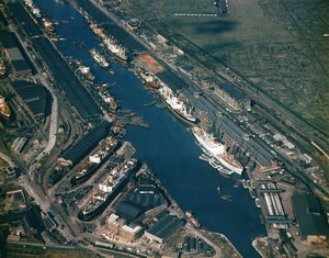 Vue aérienne des Royal Albert Docks, ouverts en 1880