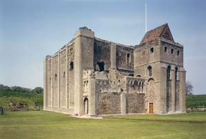 Vue extérieure du donjon, Château de Castle Rising, Norfolk, construit c.1138