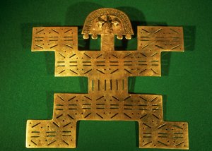 Ornement pectoral de la région de Tolima, Colombie, vers 500-1500 après J.-C. (or) - Unbekannt Unbekannt