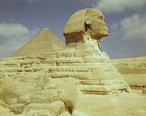 Le Sphinx et la Grande Pyramide de Khéops à Gizeh, Ancien Empire, c.2613-2494 av. J.-C.