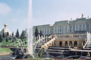 Vue du palais de Peterhof depuis la fontaine de Samson - Unbekannt Unbekannt