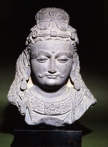 Grande tête de Bodhisattva avec une expression baissée, 2e-3e siècle