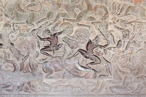 Bas-reliefs sur la galerie est d