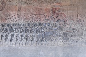 Bas-reliefs sur la galerie sud d