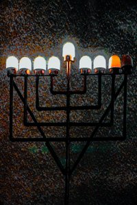 Grande Menorah de la Synagogue, 2018 - Unbekannter Künstler