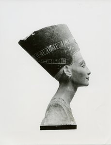 Buste de la reine Néfertiti, vue de côté, copie du buste au musée égyptien, SMPK, Berlin