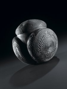 Boule sculptée de Glass Hill, Towie, Aberdeenshire, Néolithique, c.3000 av. J.-C. - Unbekannt