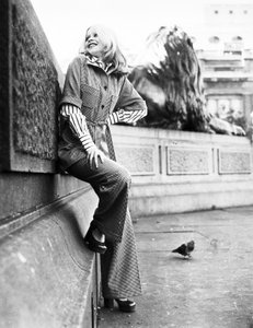 Tailleur-pantalon à carreaux, octobre 1972