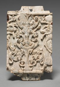 Plaque décorative : Sphinx à tête de bélier flanquant un arbre sacré, 900-800 av. J.-C. - Unbekannt