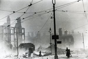 Place Derby à Liverpool après un raid de bombardement allemand