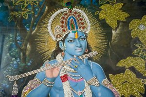 Hindouisme; peinture de Lord Krishna avec flûte; Durgiana Mandir Vishnu Temple; Amritsar; Punjab; Inde; Asie du Sud; Asie