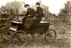 Automobile Hull Brothers, États-Unis, vers 1903 (photo n/b) - Nicolas Liez