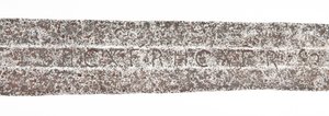 Épée médiévale tardive, avec une lame viking antérieure et portant les armes de la famille De Bohun, comtes de Hereford et d
