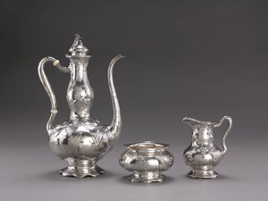 Service à café martelé : cafetière, vers 1900-1910