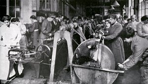 Travailleurs de munitions pendant la Première Guerre mondiale - Unbekannter Künstler