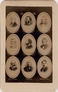 Commune de Paris (1871) : portrait de politiciens français du Parti socialiste : de gauche à droite et de haut en bas : Etienne Arago, Jules Ferry, Jules Simon, Jules Favre, Léon Gambetta, Hector Crémieux, Pelletan, Trochu et Rochefort. Impression sur cart