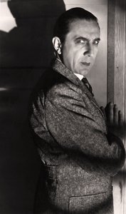 Portrait de Bela Lugosi, c.1930 (photo sépia)