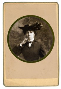 Portrait de la poétesse française Catherine Pozzi, c.1900 - Unbekannt