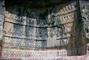 Relief rocheux représentant le roi sassanide Shapur I, la cavalerie perse et les tributaires, 3ème siècle - Unbekannt