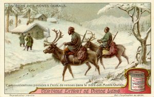 Service postal russe avec des rennes dans les montagnes de l