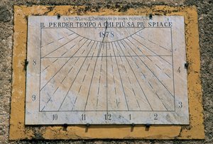 Cadran solaire, mur latéral de l